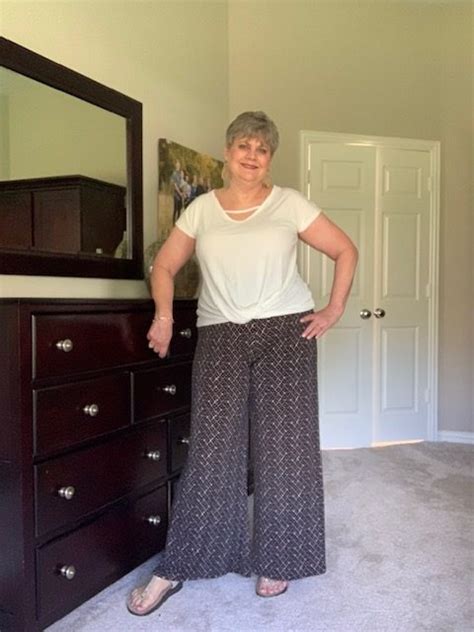 palazzo pants for women over 50.